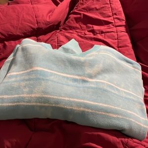 Long sleeve blue sweatshirt